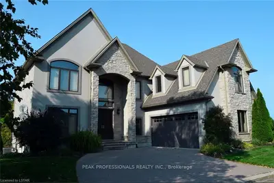 7222 CLAYTON Walk 24, London South, ON N6P 1W1