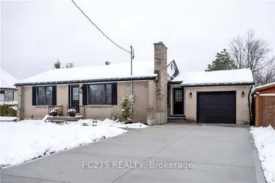 632 WESTMOUNT Crescent, London South, ON N6K 1N9