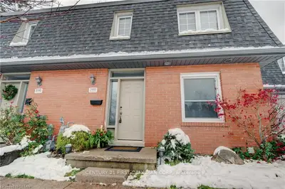 1443 WONDERLAND Road N, London North, ON N6G 2C2
