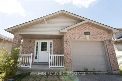 1028 Blythwood Road, London North, ON N6H 5W2