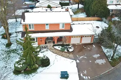 74 APPLEGREEN Grove, London South, ON N6J 4K4