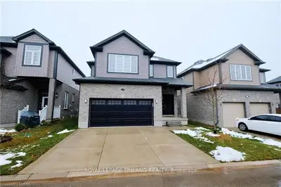 3560 SINGLETON Avenue 12, London South, ON N6L 0C9