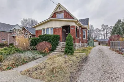 11 MAJOR Street, London East, ON N5Z 1E1