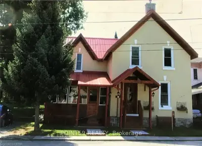 17 WHELAN Street S, Westport, ON K0G 1X0