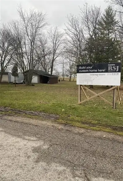20 B MIDDLE Street, South Huron, ON N0M 1M0