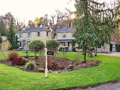1471 CORLEY Drive, London North, ON N6G 2K5