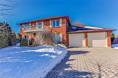 106 MASONVILLE Court, London North, ON N5X 3M5