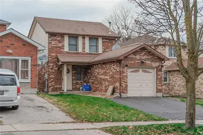 139 Walmer Gardens, London North, ON N6G 4H3