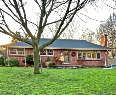 584 CAYLEY Drive, London North, ON N6H 3G8