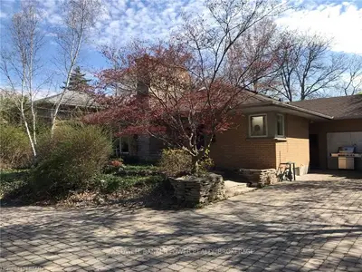 1052 BROUGH Street, London East, ON N6A 3N4
