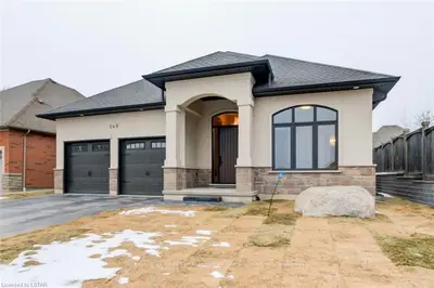 249 DELACOURT Road 28, London North, ON N6G 0H3
