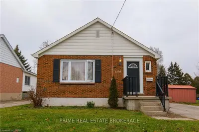 1594 HARTLET Street, London East, ON N5Y 1X8