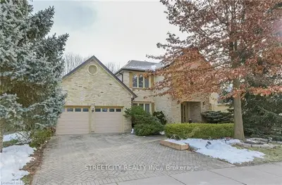 167 CARRIAGE HILL Drive, London North, ON N5X 3W7