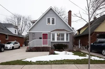 24 THOMAS JANES Drive, London South, ON N6C 2G9