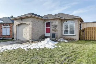 34 KRISTEN COURT Court, Middlesex Centre, ON N0L 1R0
