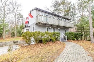 9955 PINETREE Crescent, Lambton Shores, ON N0M 1T0