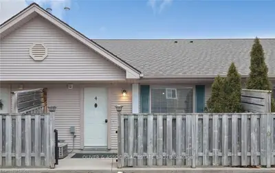 8 OAK Street 4, Lambton Shores, ON N0M 1T0