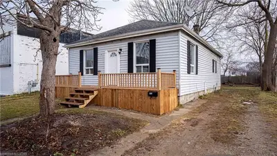 270 BURWELL Street, London East, ON N6B 2V6