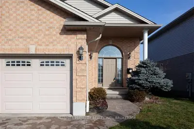 1250 NICOLE Avenue, London North, ON N5X 4M8