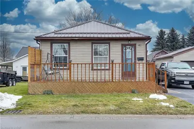 41 PANSY Avenue, Norfolk County, ON N0A 1N7