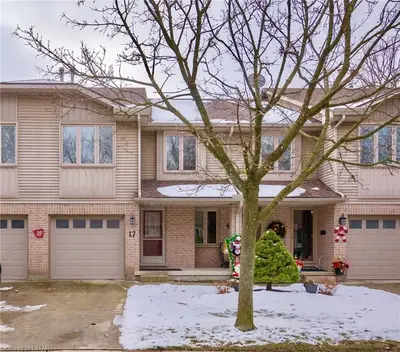70 GLENROY Road 17, London South, ON N5Z 4W9