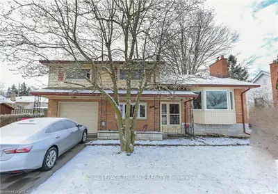 61 LAMBETH Avenue, London South, ON N6C 2L3