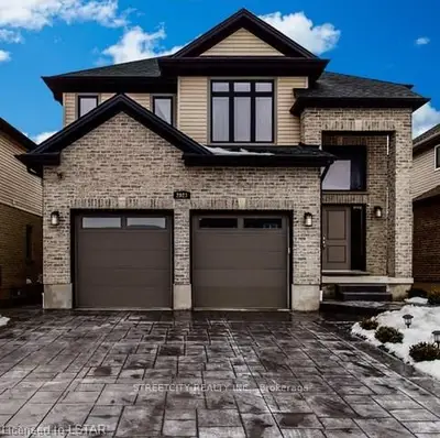 2023 WATEROAK Drive, London North, ON N6G 5B4