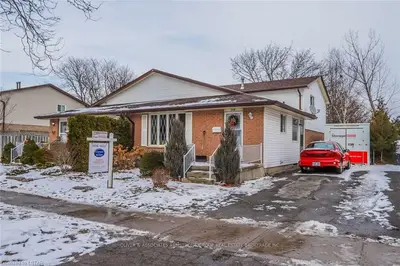 1338 BLANCHARD Road, London North, ON N6G 3J6