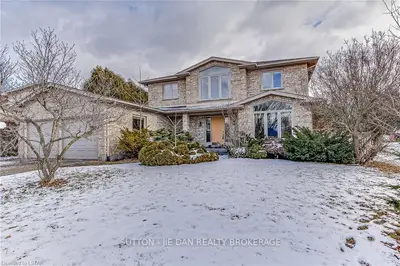 508 SUNNYSIDE DR Crescent, London North, ON N5X 3N4