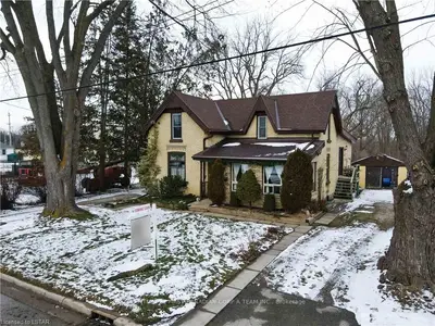 224 GREENWOOD Avenue, London South, ON N6J 3G4