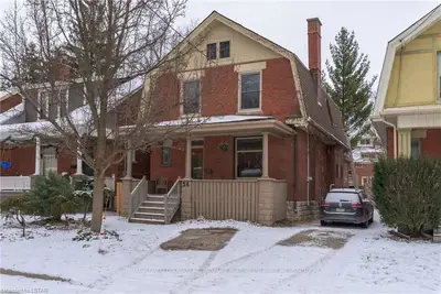 34 BELGRAVE Avenue, London South, ON N6C 4B4