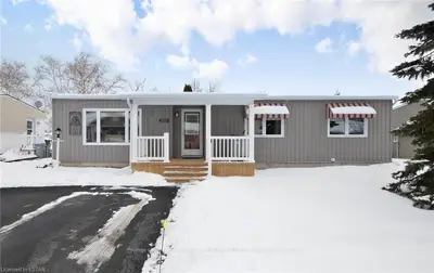408 SHANNON Boulevard E, South Huron, ON N0M 1T0