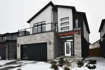 2137 WATEROAK Drive, London North, ON N6G 5B4