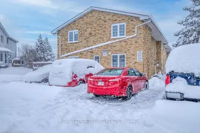 218 HOMESTEAD Crescent, London North, ON N6G 2E5