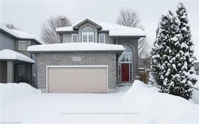 945 BLYTHWOOD Road, London North, ON N6H 5W1