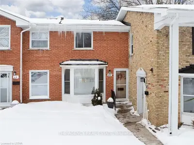 47 ARBOUR GLEN Crescent E, London East, ON N5Y 1Z9