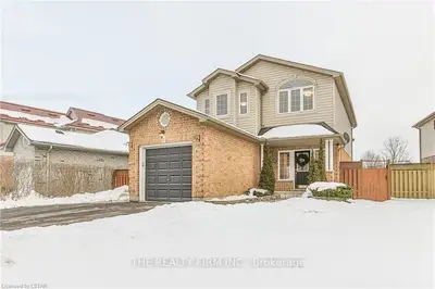 638 RIDGEVIEW Drive, London East, ON N5Y 5T8