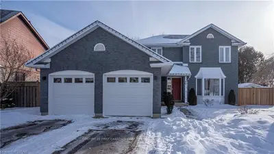 87 Westwinds Drive, London South, ON N6C 5M6