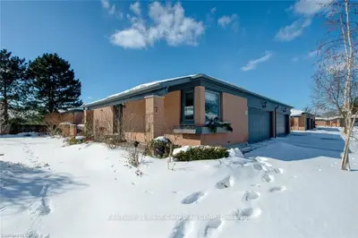 50 FIDDLERS GREEN Road 70, London North, ON N6H 4T4