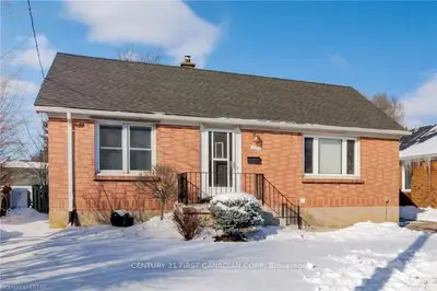 1590 HARTLET Street, London East, ON N5V 1X8