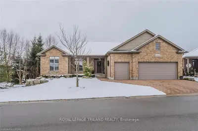 2606 SANDRA POST Crescent, London South, ON N6K 5R4