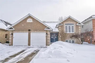 254 DERUITER Drive, Strathroy-Caradoc, ON N7G 4H8