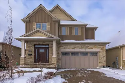 2107 WALLINGFORD Avenue 34, London North, ON N6G 0K1