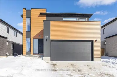 1275 Silverfox Drive, London North, ON N6G 0V8