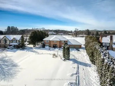 3927 SOUTH WINDS Drive, London South, ON N6P 1E6
