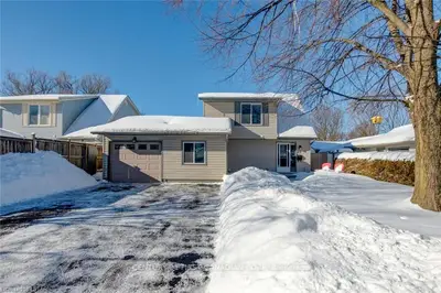 29 COTTONWOOD Crescent, London North, ON N6G 2Y7