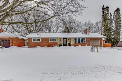 19 SUNRAY Avenue, London South, ON N6P 1B6