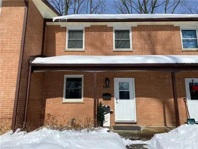 366 HEAD Street N K, Strathroy-Caradoc, ON N7G 2J9