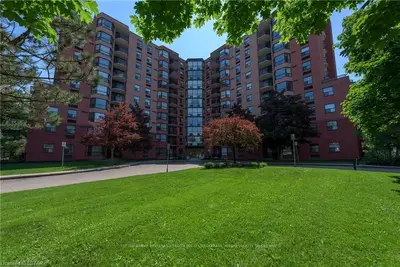 600 TALBOT Street 811, London East, ON N6A 5L9