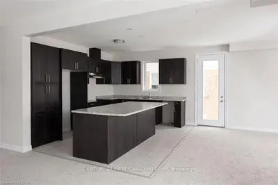 1766 AUKETT Drive, London North, ON N5X 0N1